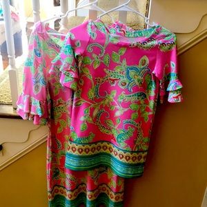 Matching mother and daughter dresses.